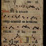 Les ais de bois de ce manuscrit sont couverts d’un feuillet d’antiphonaire. MGT, Ms. 157, plat supérieur.