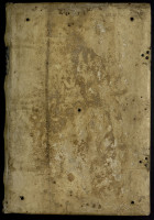 Reliure monastique en peau blanche. Les traces des bouillons aux quatre coins et au centre sont encore bien visibles. Les fermoirs ont été découpés, mais les deux groupes de trois clous servant à les attacher ont été conservés. Une pièce de titre en cuir bleu a été apposée sur le dos du manuscrit. MGT, ms. 437, plat supérieur.
